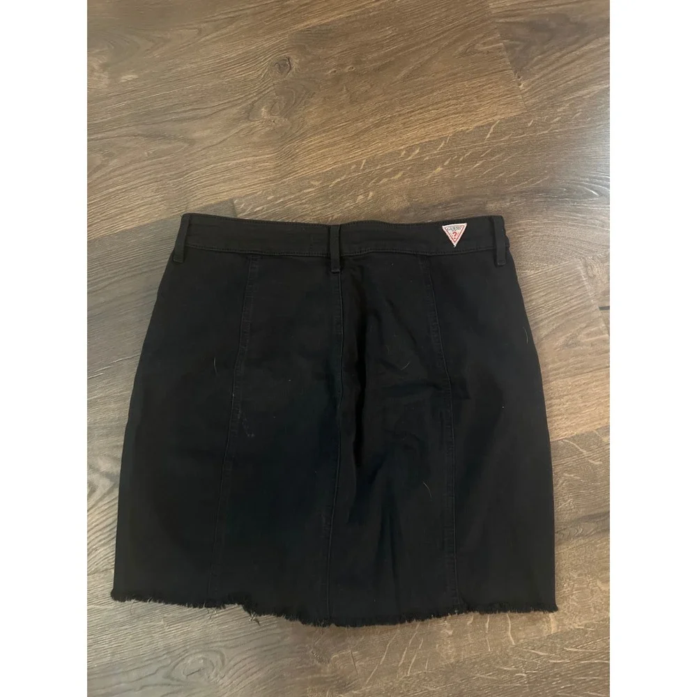 Guess Black Denim Button Front Mini Skirt Raw‎ Hem  Size Medium Women